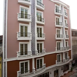4* Hotell Maywood